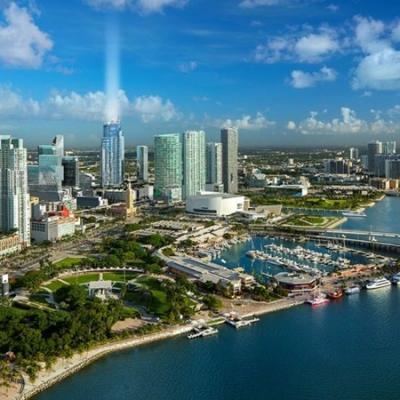  Paramount Miami Worldcenter aerial view