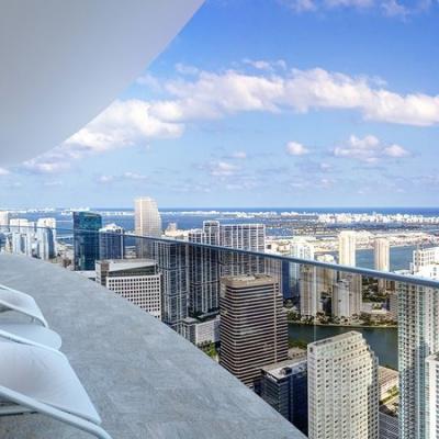  Brickell Flatiron rooftop pool